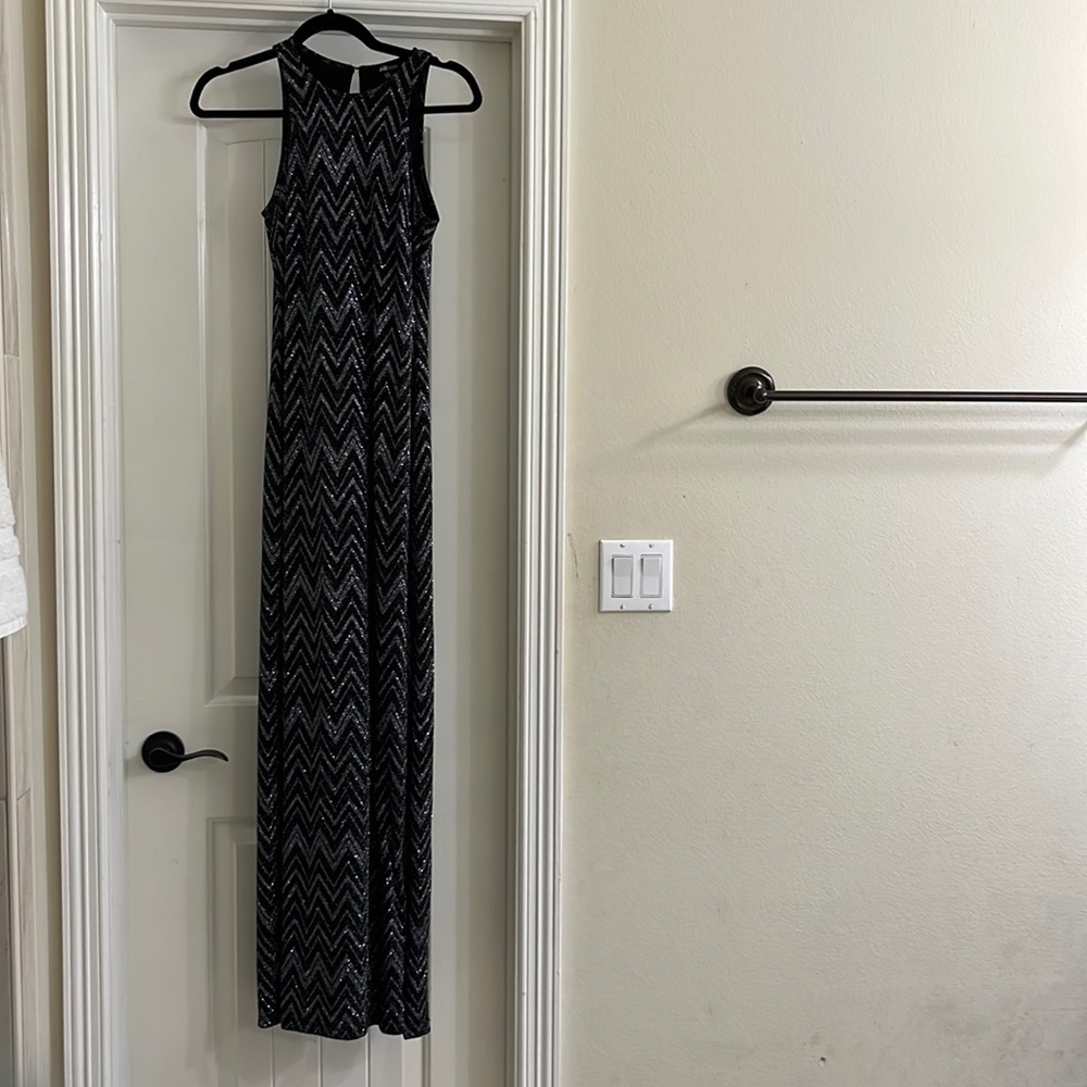 Black & Glitter evening dress with slit on the left Jump Apparel size 3/4
